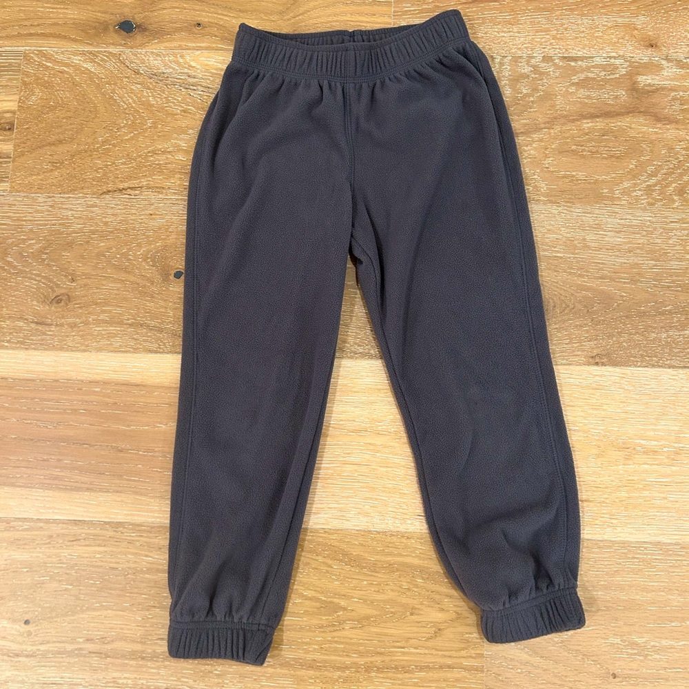 Jumping Beans Boys gray fleece joggers‎ size 6